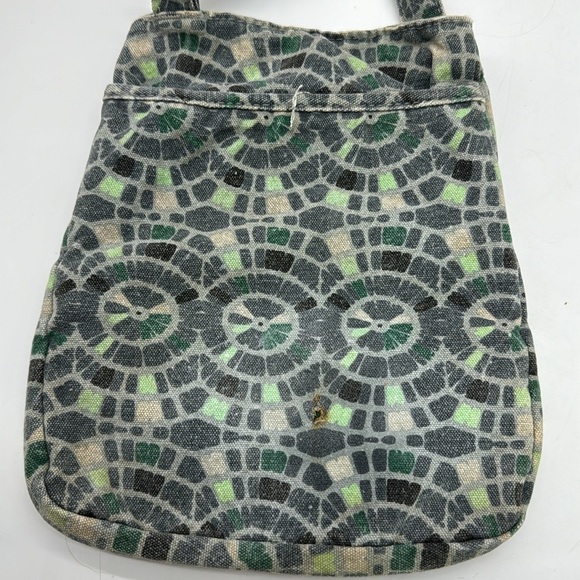 Kavu Gray Green Print Crossbody Bag MCB6736R - Picture 3 of 13